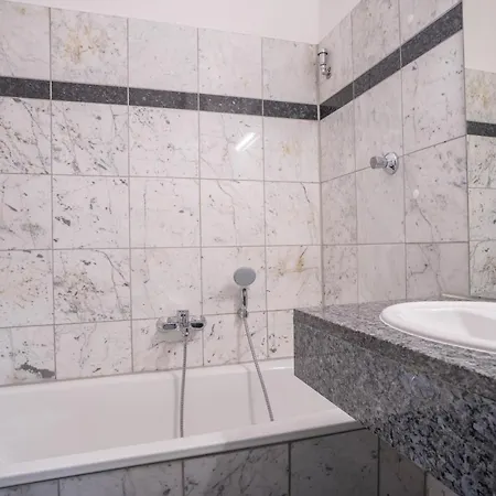 Ruesuite Iii - Gemuetliches In