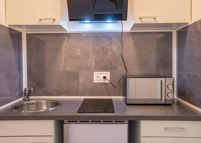 Ruesuite Iii - Gemuetliches In * Essen